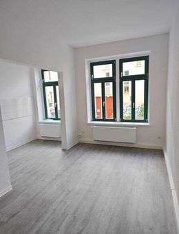Renovierte 2 Raum Wohnung mit Tageslichtbad - Leipzig