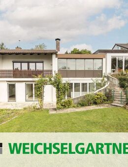 Außergewöhnliches Reiheneckhaus in schöner Hanglage mit Doppelgarage und traumhaftem Südgarten - Ebersberg