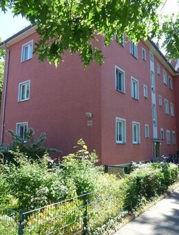 "Kapitalanleger aufgepasst", - Kleine, vermietete Single-Wohnung unweit dem Tegeler See *Laminat/abgez. Dielen*Tageslichtbad* - Berlin