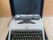 Vintage Schreibmaschine von Olympia - Nürnberg Zentrum