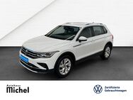 VW Tiguan, 2.0 TDI Elegance IQ-Light TravelAssist, Jahr 2021 - Gießen