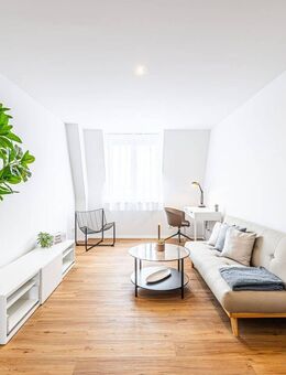 Schmuckstück - Sofort frei - Frisch sanierte und vollständig möblierte 2-Zimmer-Wohnung in toller Lage - Nürnberg