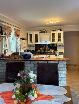 Naturnahes Mehrfamilienhaus mit drei Wohneinheiten und großem Garten in schöner Aussichtslage - Sankt Blasien