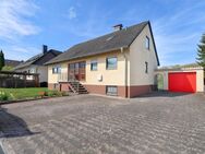 Wohnen auf einer Ebene: Einfamilienhaus mit Traumgrundstück - Eschwege