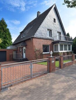Gepflegtes Haus in ruhiger Lage mit zusätzlichem Baugrundstück - Moers