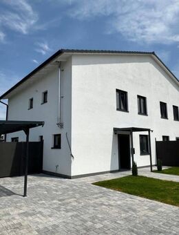 Moderne Doppelhaushälfte in familienfreundlicher Neubausiedlung - sofort bezugsfrei - Bechhofen (Bayern)