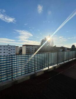Großzügige 3-Zimmer-Wohnung mit großem Südbalkon - Mietfreie Zeit für Renovierung - Velten