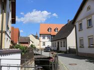 Dachgeschoss Wohnung mit Garten im Baudenkmal in Hallstadt - Hallstadt
