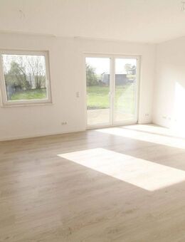 Traumhafte Doppelhaushälfte - frisch saniert & energieeffizient durch Wärmepumpe und PV Anlage - Bad Fallingbostel