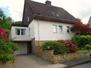 Freistehendes Zweifamilienhaus mit Garage und Doppelgarage in Top-Lage von Hagen-Hestert zu verkaufen - Hagen (Stadt der FernUniversität)