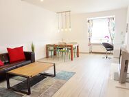 Top - Stilvoll eingerichtete, großzügige und helle Dachgeschosswohnung als Ferienwohnung - Dresden