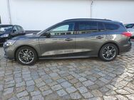 Ford Focus Turnier ST-Line Autom. Navi LED - Potsdam