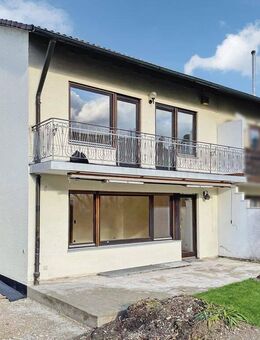 Familiengerechte Doppelhaushälfte in ruhiger Lage von München-Untermenzing - München