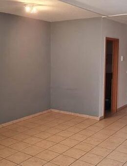 Trier Süd -a.d.Grafschaft- EG Studiowohnung - klein-40qm, fein-mit Einbauküche,Loggia,Stellplatz und alles mein... - Trier