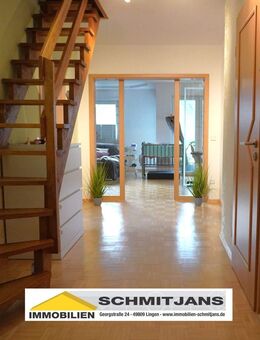 Hochwertige, großzügige Wohnung auf 2 Etagen im sehr gepflegtem 2-Familienhaus mit überdachtem Balkon - Lingen (Ems)