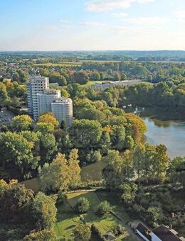 Reinfeld - freie 2-Zimmer-Wohnung im 8.Stock und tollem Blick auf den Neuhöfer Teich in Zentrumslage - Reinfeld (Holstein)
