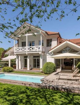 Am See zuhause - Stilvolle Villa mit Privatsphäre, Pool und Premium-Ausstattung - Inning (Ammersee)