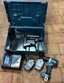 Makita DDF484 – Leistungsstarker 18V Akku-Bohrschrauber inkl. 2x 5,0 Ah Akkus & Ladegerät in 70173