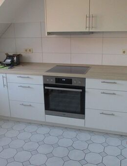 Traumhafte 2 - Zimmer Dachgeschoßwohnung in Pinneberg-Quellental - Pinneberg