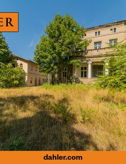 "Villa Rabe" mit bis zu 504 m² Fläche nach Umbau mit Baugenehmigung und Remise mit ca. 167 m² - Potsdam