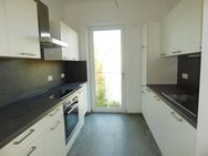 Schöne, helle 2 Raum -Whg. mit Einbauküche, FBH, Parkett, Lift! - Leipzig