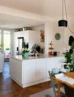 Pfiffige 5-6 Zimmer Altbauwohnung mit viel Flair in bester Citylage! - Düsseldorf