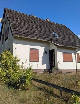 PROVISIONSFREI für den Käufer! Geräumiges Wohnhaus auf großem Grundstück! - Kirchlinteln