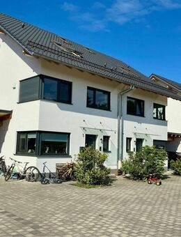 Moderne Doppelhaushälfte in bester Wohnlage in Niederneuching - Neuching
