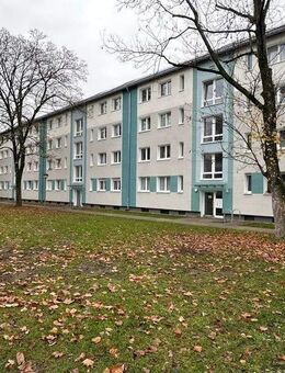 Geräumige 3-Zi.-Wohnung mit Balkon und eigenem Garten! - Leverkusen