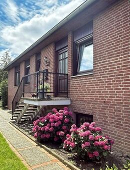 Gepflegter Winkelbungalow mit Kamin, Sauna, Vollkeller und Garage - Barsinghausen