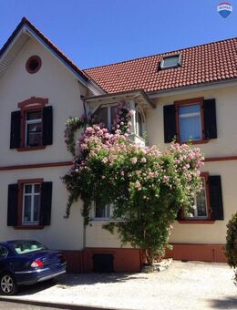 Charmante DHH in Müllheim mit zwei Wohnungen und liebevoll gestaltetem Garten - Müllheim