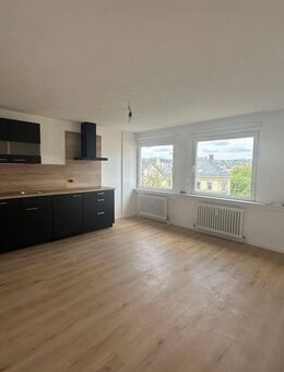 Saniertes 2-Zimmer-Apartment mit exklusivem Blick im Zentrum Stuttgarts - Stuttgart