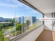 IMMOBERLIN.DE - Helle 3-Zimmer-Wohnung mit Loggia in Neu-Hohenschönhausen - Berlin