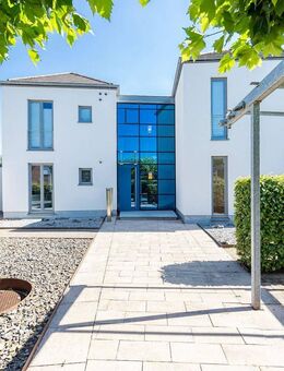Wohnen am Wasser - Großzügige Erdgeschosswohnung mit Garten in bester Lage von Senden - Senden (Nordrhein-Westfalen)
