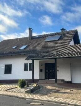 ***Seien Sie neugierig!*** Großzügiges Einfamilienwohnhaus mit Doppelgarage in Melsungen "Am Huberg"! - Melsungen