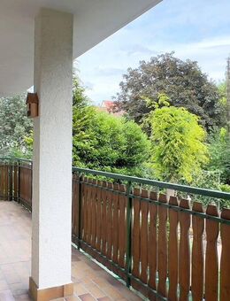 Frisch renoviert! 3-Zimmer-Erdgeschosswohnung mit Südost-Balkon & Einbauküche in Bruchsal - Bruchsal