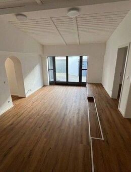 Erstbezug nach Sanierung - Traumhafte 4 Zimmer Wohnung - Regensburg