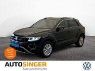VW T-Roc, 1.5 TSI Life DIGITAL, Jahr 2023 - Kaufbeuren