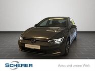 VW Golf, 2.0 TDI VIII Move, Jahr 2024 - Wiesbaden