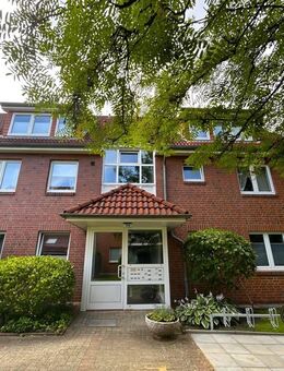 Sonnige 3-Zimmer-Maisonette- Dachgeschosswohnung mit Sonnenbalkon im beliebten Ortskern - Halstenbek