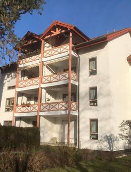 Attraktive 3-Zimmer-Wohnung mit Wohnküche, Balkon, Tiefgarage für Kapitalanleger - Freital