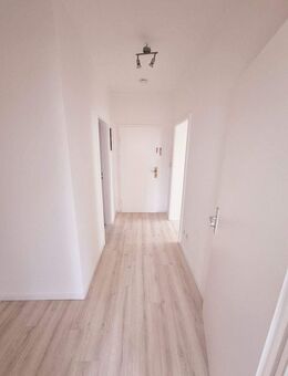 ***2 Monate Kaltmietfrei*** Moderne 2-Zimmer-Wohnung mit Balkon in Glauchau - Glauchau