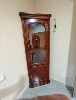 Eckvitrine von Selva mit Beleuchtung - Saarbrücken