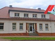 Wohn- und Geschäftshaus mit 3 Wohneinheiten, 1 Gewerbeeinheit und ein großes Baugrundstück - Burg (Sachsen-Anhalt)