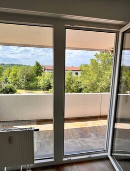Freie-neu Renovierte 3-Zimmerwohnung mit großen Balkon & TG in 97076 Würzburg / Lengfeld - Würzburg