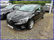 Renault Clio, 1.0 TCe Experience, Jahr 2020 - Paderborn