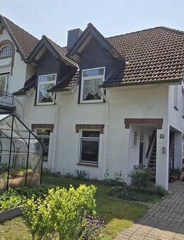 MFH 3-4 WE Top Darlehenskondition Gute Einnahmen Tolle Lage Modernisiert von privat - Malente