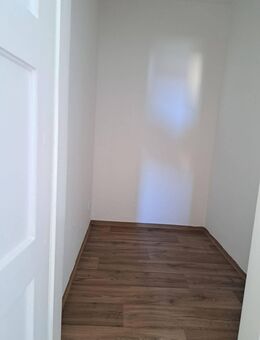 Renovierte 3-Zimmer-Wohnung im 2.Obergeschoss in Nürnberg-Gibitzenhof - Nürnberg