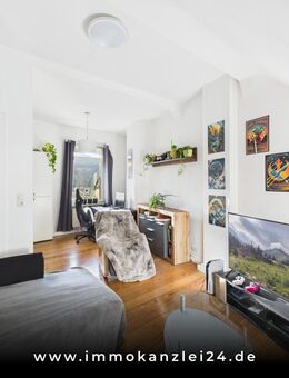 Helle 2-Zimmer-Wohnung im Dachgeschoss - zentral in Baden-Baden gelegen! - Baden-Baden