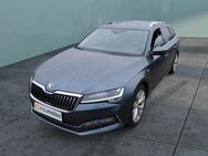 Skoda Superb, 2.0 TDI Combi, Jahr 2021 - München